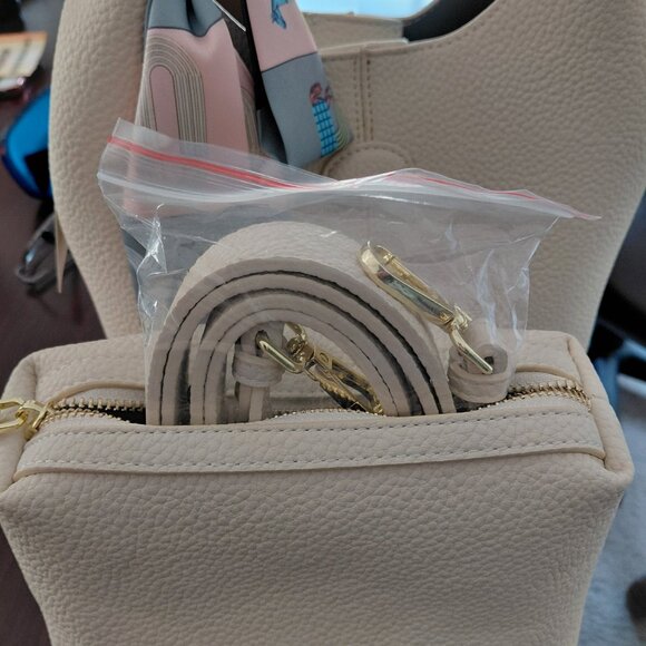 Leather bag with Make up bag by Namu - Picture 10 of 10